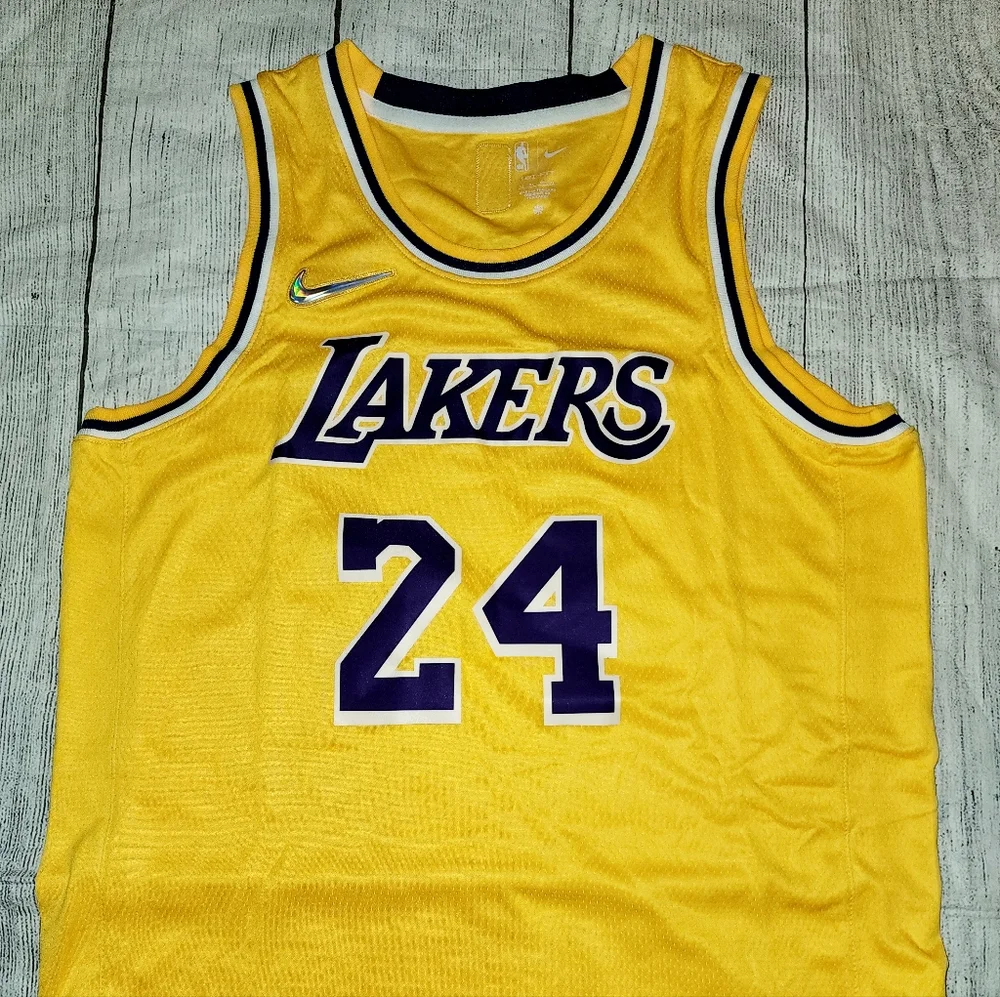Lakers Kobe Bryant Jersey - Picture 1 of 4